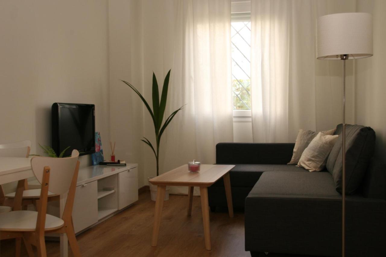 Apartamentos Apartour Bormujos Habitación foto